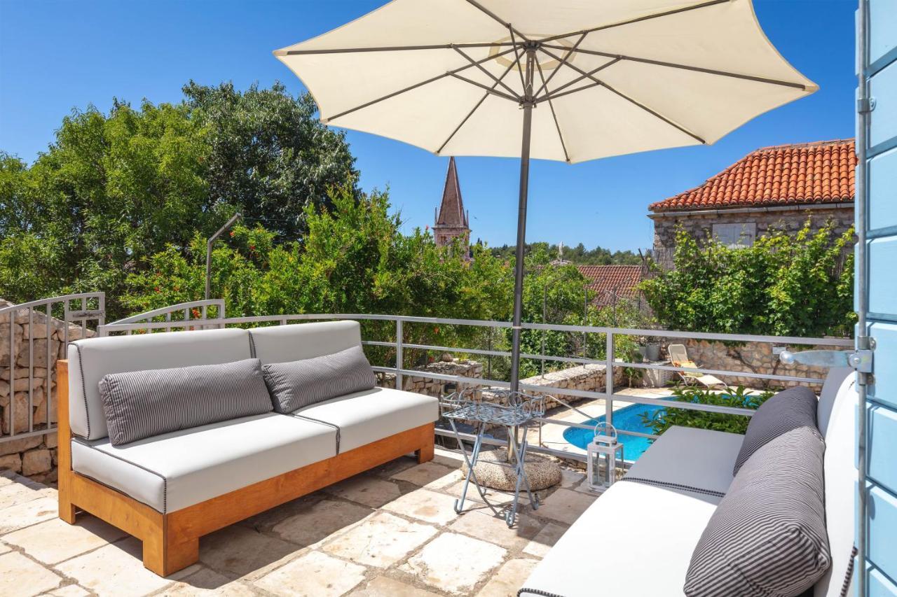 Villa Vicina Heritage Villa For 9,Milna - Close To Restaurants And Shops Extérieur photo